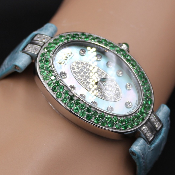 Tsavorite Diamond 4.10 Tcw Unisex Luxury Watch main image 7